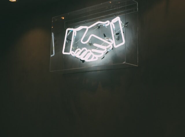 Ciche dni w związku – co naprawdę kryje się za brakiem rozmowy